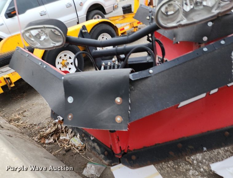 image for item MQ9675 Boss Power-V DXT snow plow 