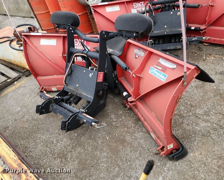 image for item MQ9676 The Boss Power-V DXT snow plow 