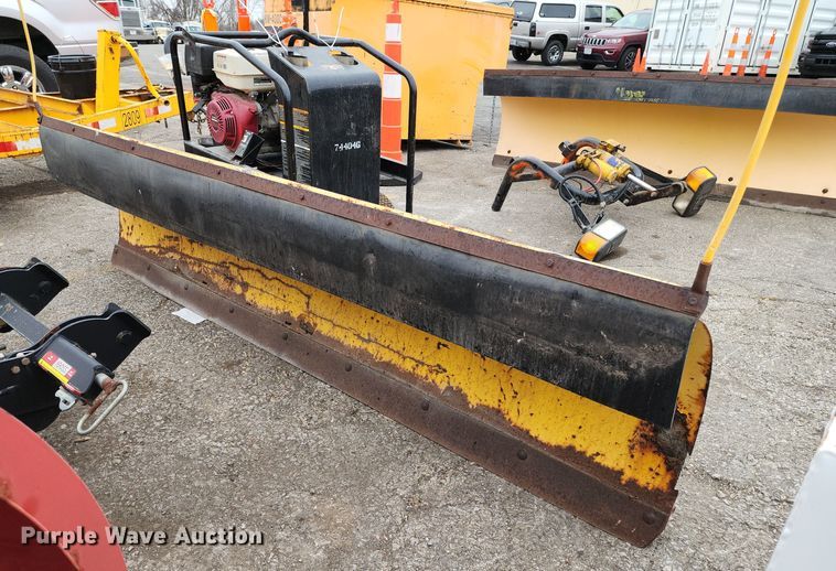 image for item MQ9679 102