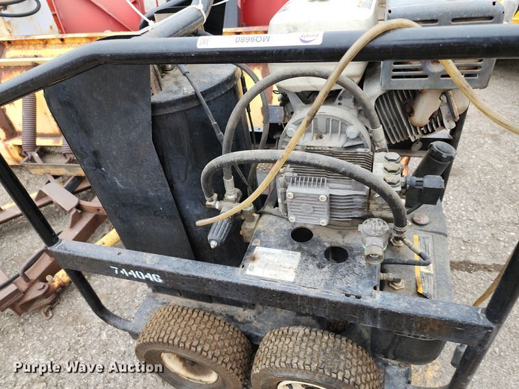 image for item MQ9680 Mi-T-M HSP-3504-3MGH pressure washer