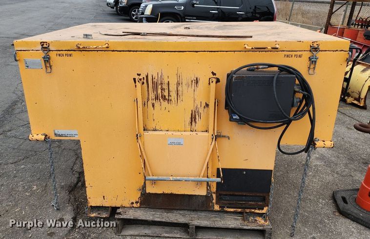 image for item MQ9681 Keizer-Morris KM-4000 asphalt hot box