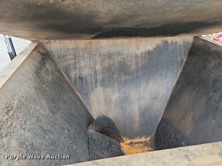 image for item MQ9681 Keizer-Morris KM-4000 asphalt hot box