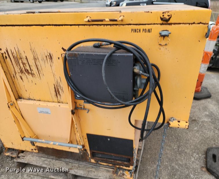 image for item MQ9681 Keizer-Morris KM-4000 asphalt hot box