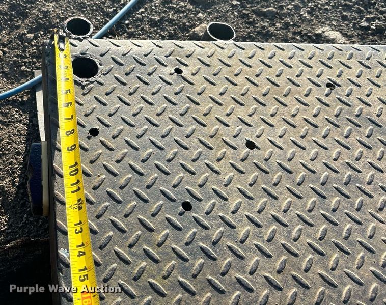 image for item NB9323 Steel winch flatbed