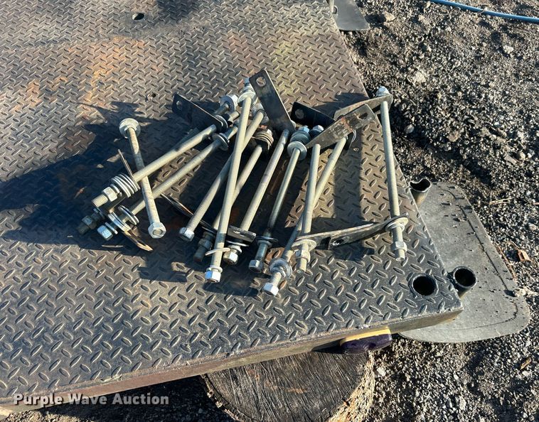 image for item NB9323 Steel winch flatbed