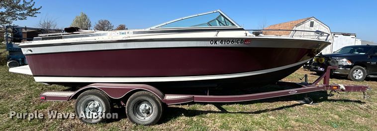 image for item NB9333 1981 Thunderbird F-20 LS boat