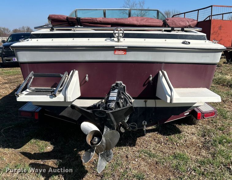 image for item NB9333 1981 Thunderbird F-20 LS boat