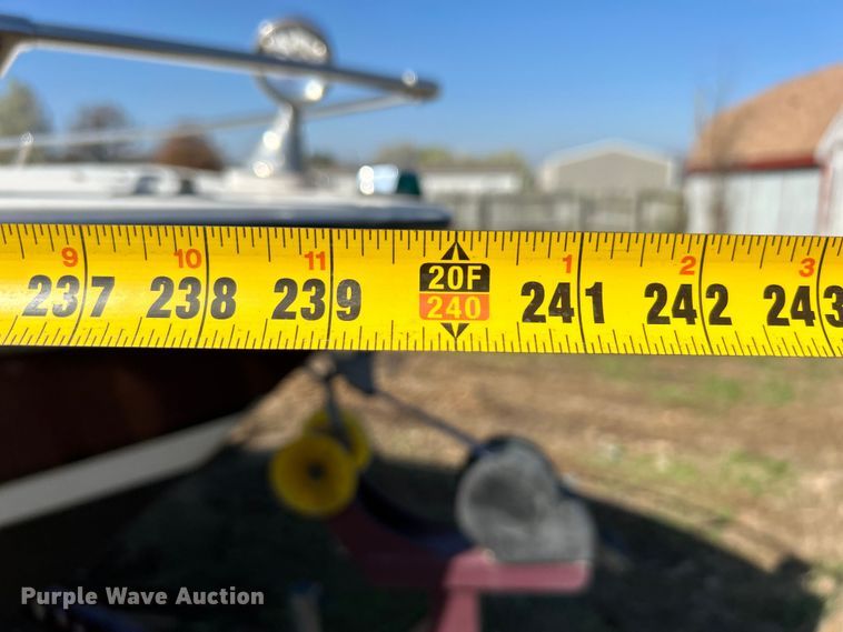 image for item NB9333 1981 Thunderbird F-20 LS boat