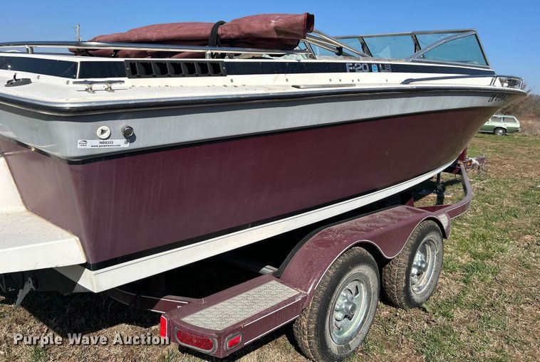 image for item NB9333 1981 Thunderbird F-20 LS boat