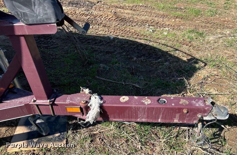 image for item NB9333 1981 Thunderbird F-20 LS boat