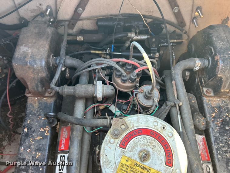 image for item NB9333 1981 Thunderbird F-20 LS boat