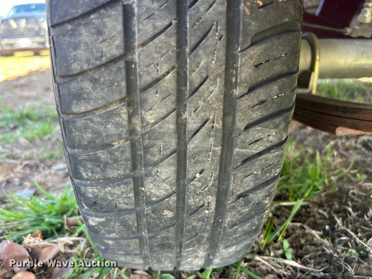 image for item NB9333 1981 Thunderbird F-20 LS boat