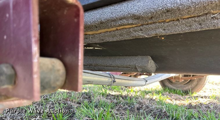 image for item NB9333 1981 Thunderbird F-20 LS boat