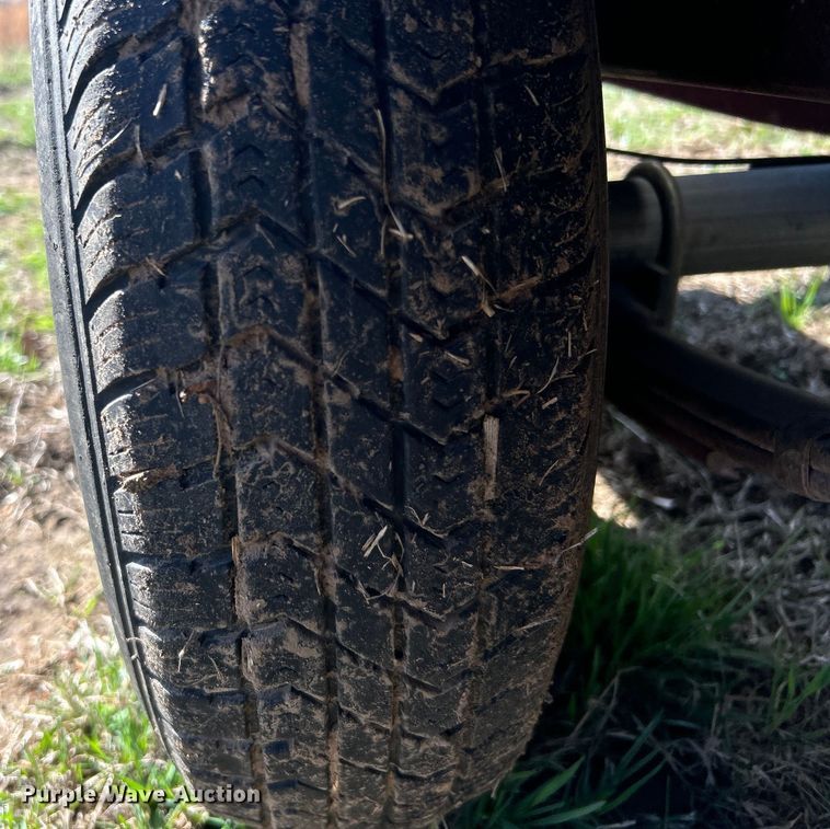 image for item NB9333 1981 Thunderbird F-20 LS boat