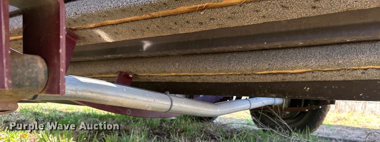 image for item NB9333 1981 Thunderbird F-20 LS boat