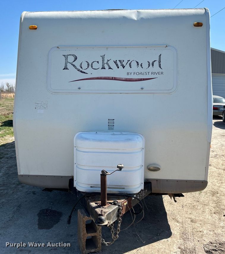 image for item NB9335 2006 Forest River Rockwood camper