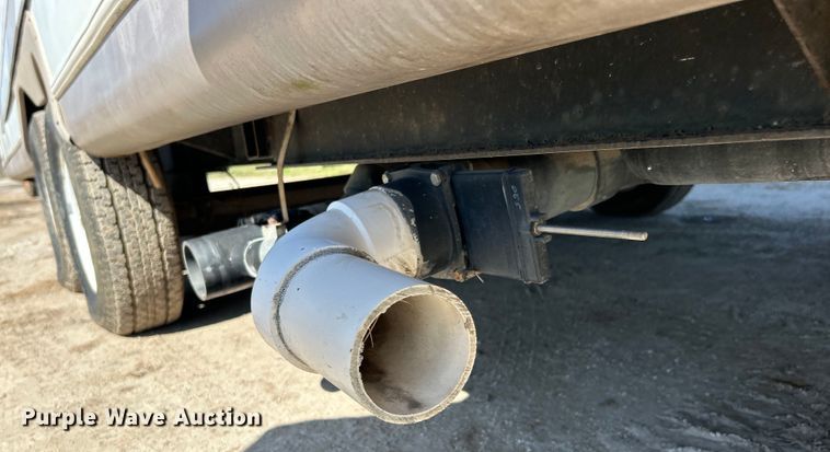 image for item NB9335 2006 Forest River Rockwood camper