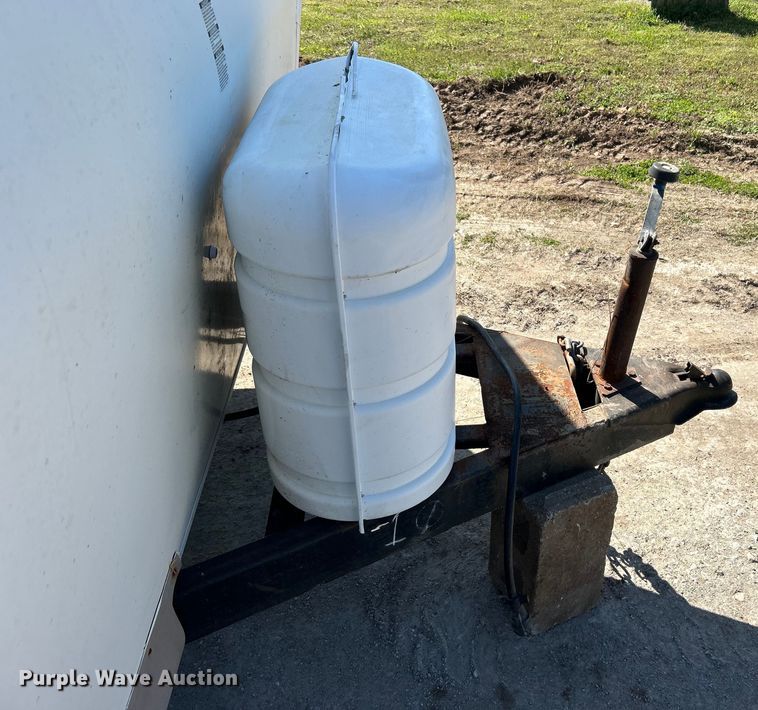 image for item NB9335 2006 Forest River Rockwood camper