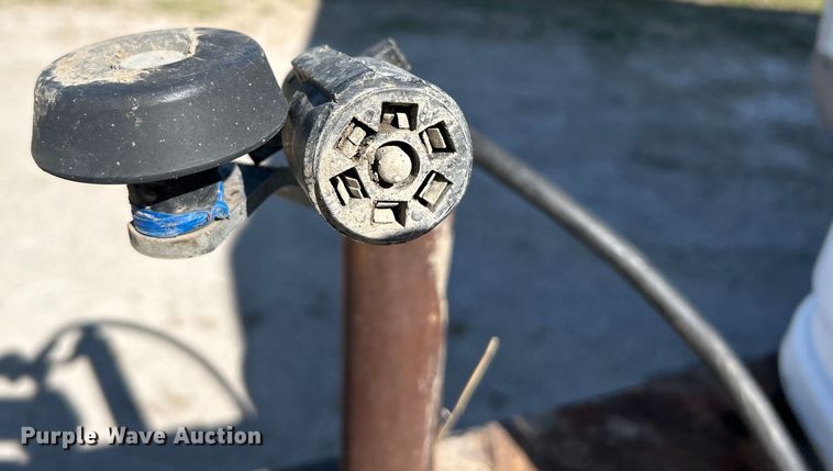 image for item NB9335 2006 Forest River Rockwood camper