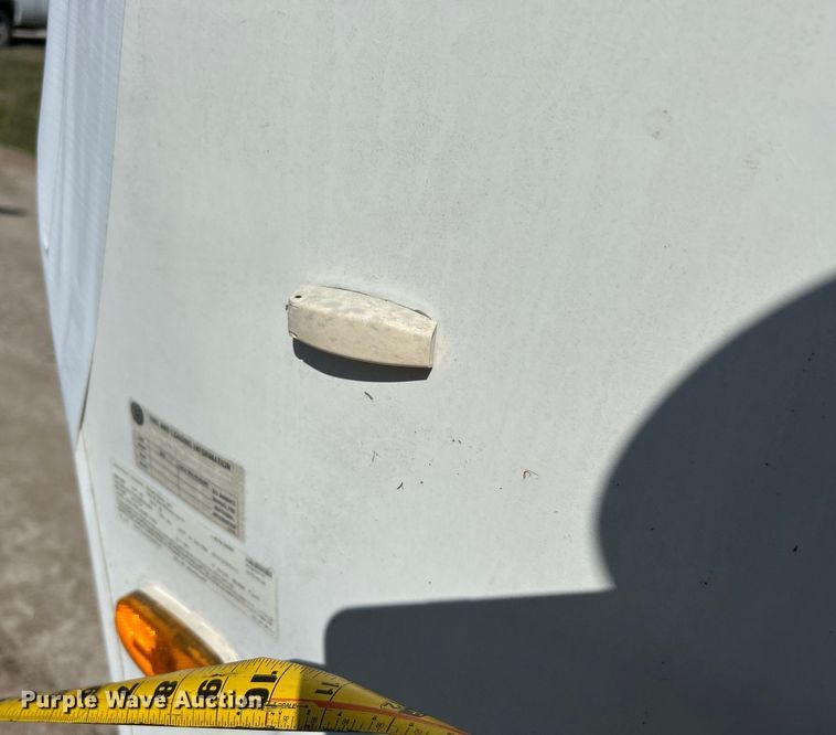 image for item NB9335 2006 Forest River Rockwood camper