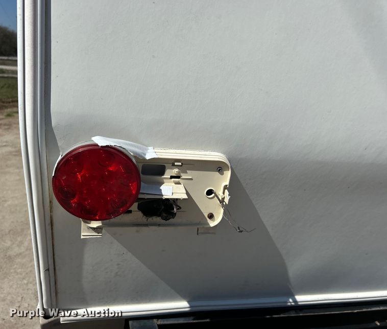 image for item NB9335 2006 Forest River Rockwood camper