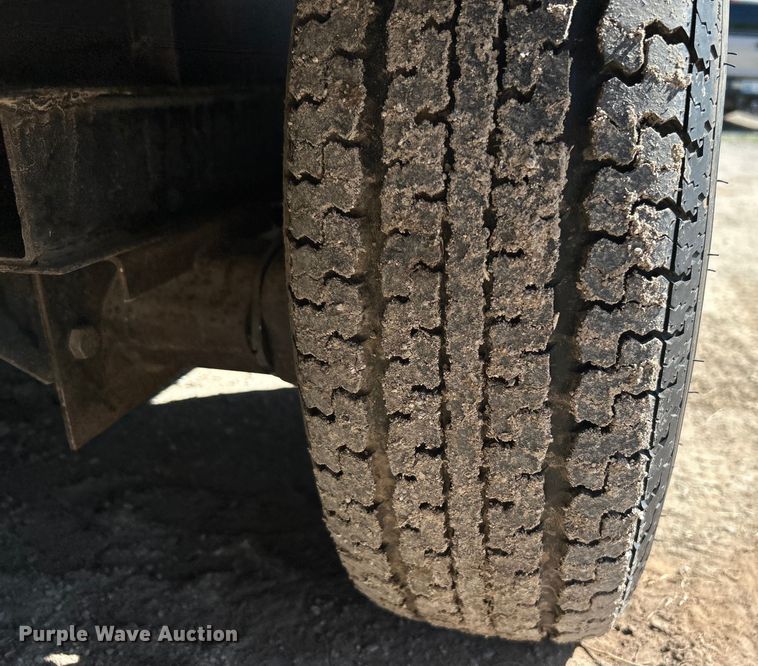 image for item NB9335 2006 Forest River Rockwood camper