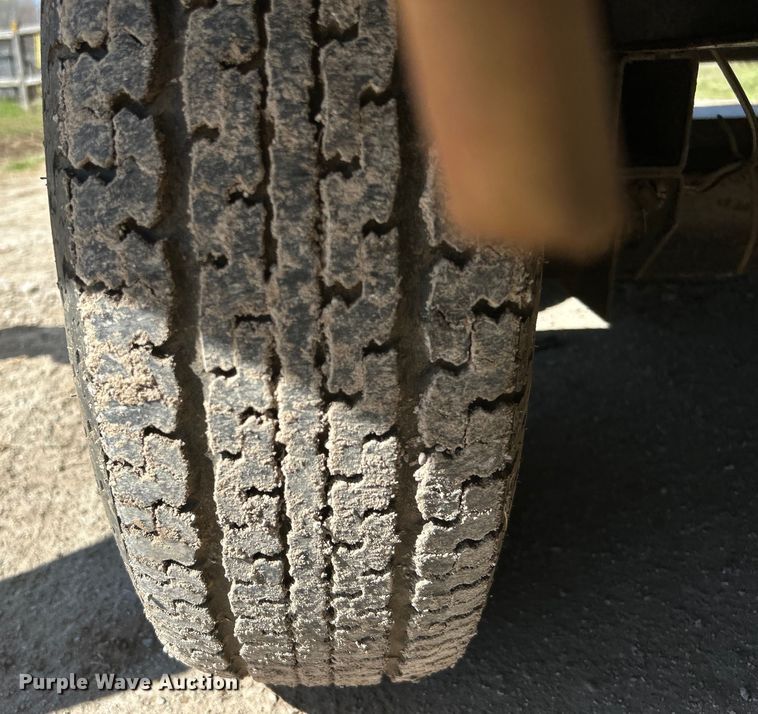 image for item NB9335 2006 Forest River Rockwood camper