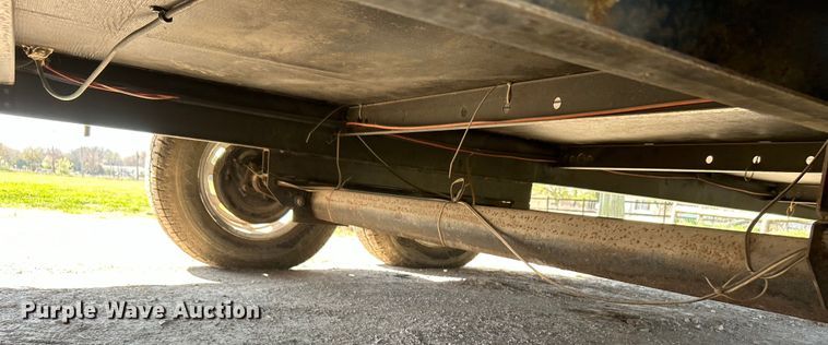 image for item NB9335 2006 Forest River Rockwood camper