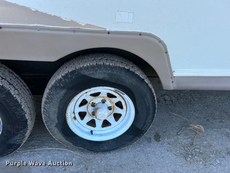 image for item NB9335 2006 Forest River Rockwood camper