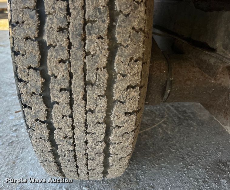 image for item NB9335 2006 Forest River Rockwood camper