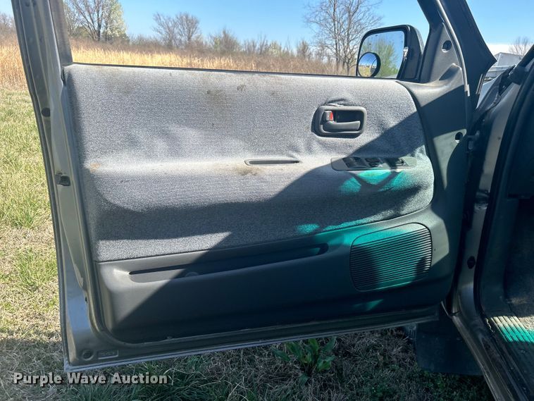 image for item NB9348 1993 Toyota T100 pickup truck