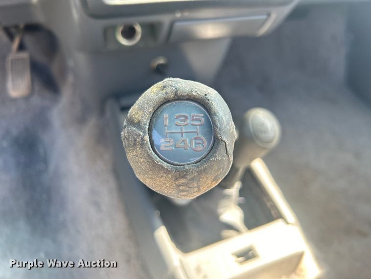 image for item NB9348 1993 Toyota T100 pickup truck