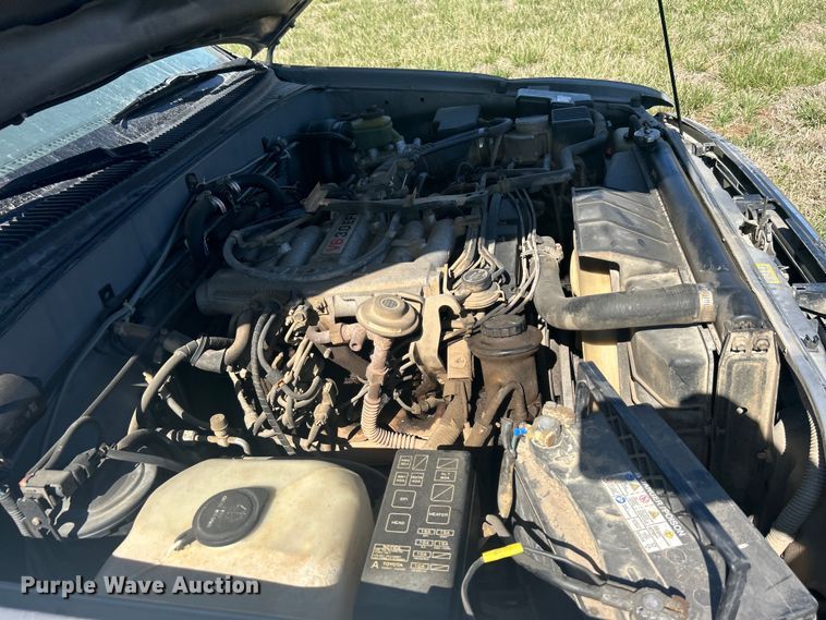 image for item NB9348 1993 Toyota T100 pickup truck