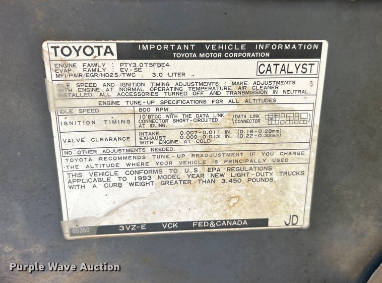 image for item NB9348 1993 Toyota T100 pickup truck