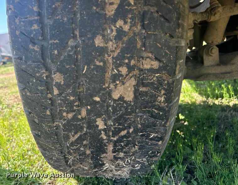 image for item NB9348 1993 Toyota T100 pickup truck