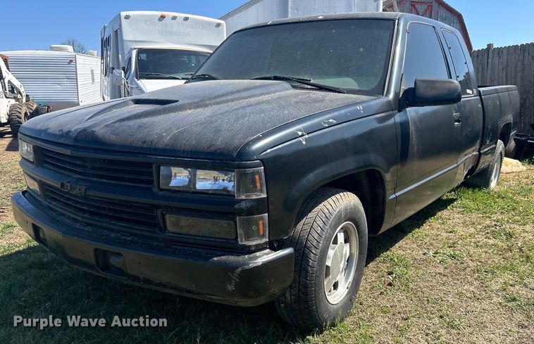 image for item NB9349 1996 Chevrolet C1500 Ext. Cab pickup truck