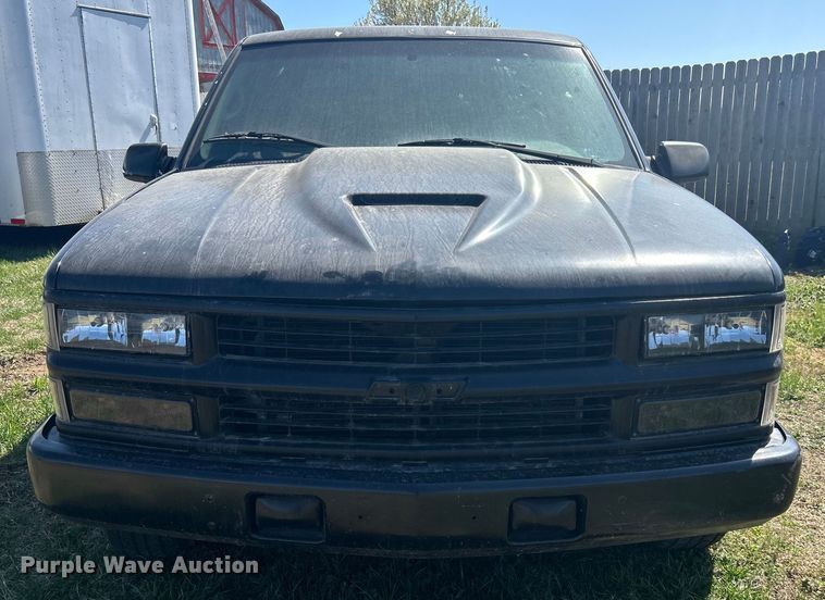 image for item NB9349 1996 Chevrolet C1500 Ext. Cab pickup truck