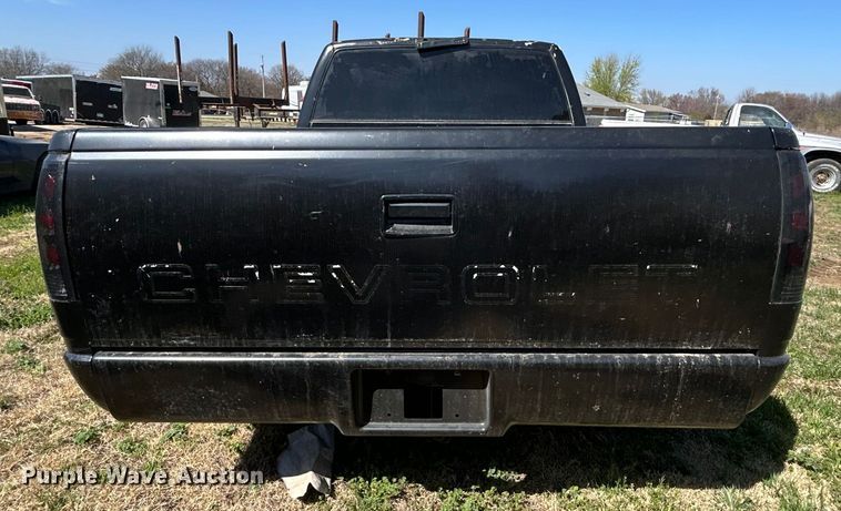 image for item NB9349 1996 Chevrolet C1500 Ext. Cab pickup truck