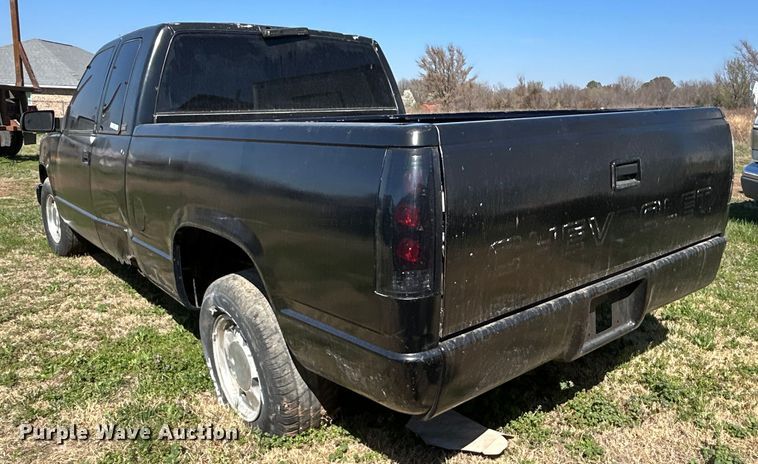 image for item NB9349 1996 Chevrolet C1500 Ext. Cab pickup truck