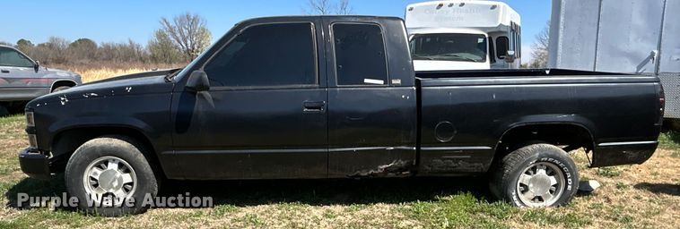 image for item NB9349 1996 Chevrolet C1500 Ext. Cab pickup truck