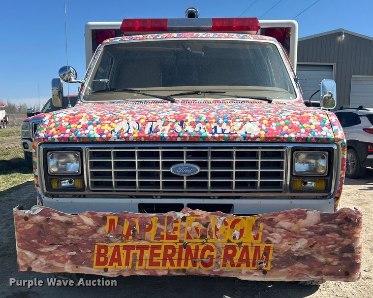 image for item NB9350 1984 Ford E350 delivery truck