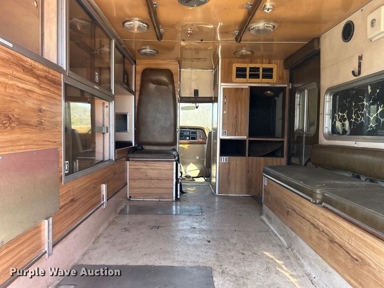 image for item NB9350 1984 Ford E350 delivery truck