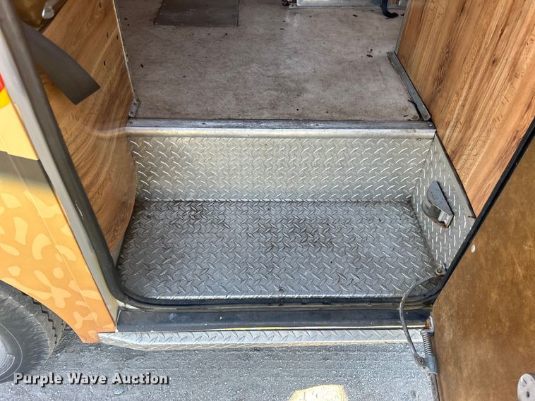 image for item NB9350 1984 Ford E350 delivery truck