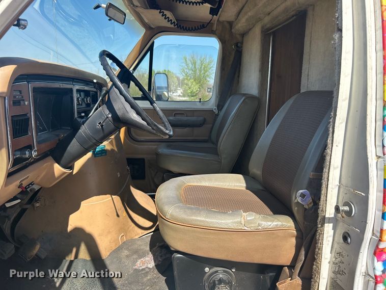 image for item NB9350 1984 Ford E350 delivery truck