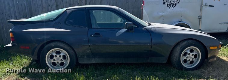 image for item NB9351 1987 Porsche 944 