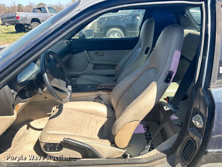 image for item NB9351 1987 Porsche 944 