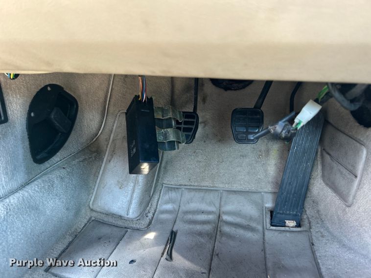 image for item NB9351 1987 Porsche 944 