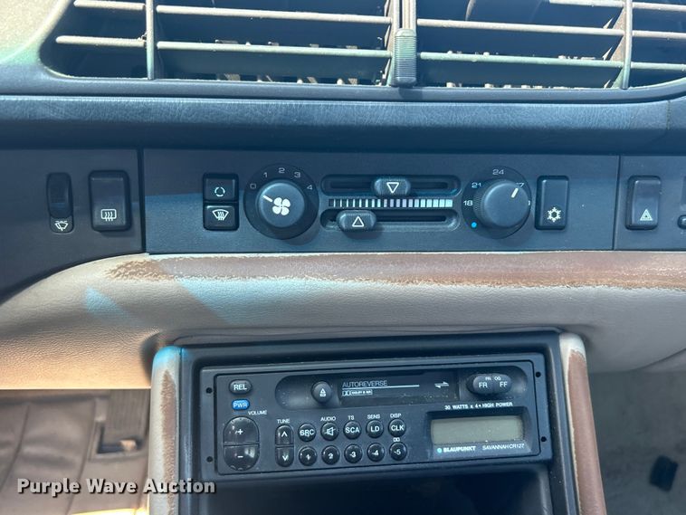 image for item NB9351 1987 Porsche 944 