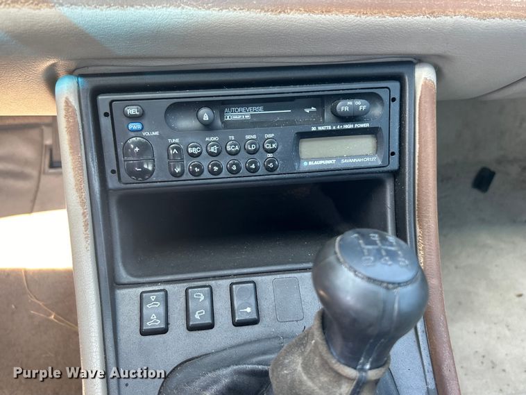 image for item NB9351 1987 Porsche 944 