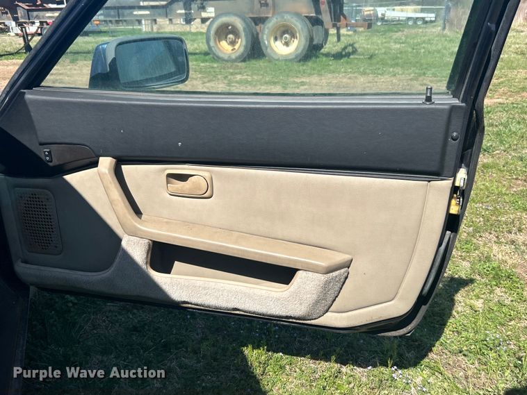 image for item NB9351 1987 Porsche 944 